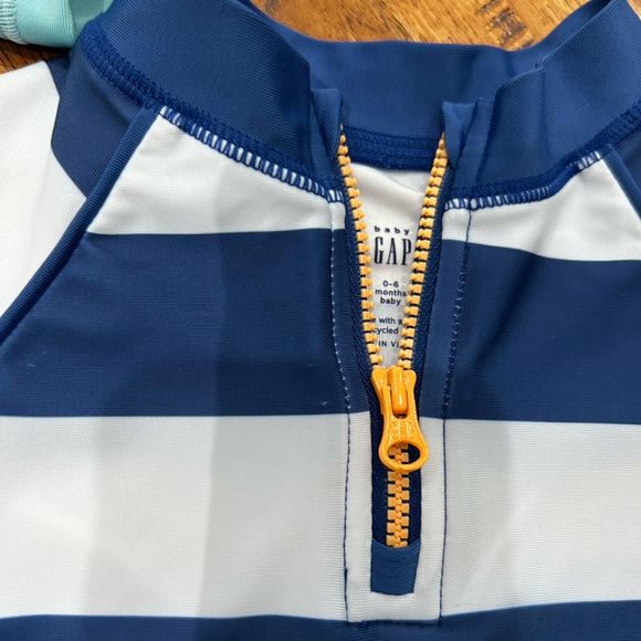 Baby Gap Swimsuits 0-6 months - Picture 5 of 7